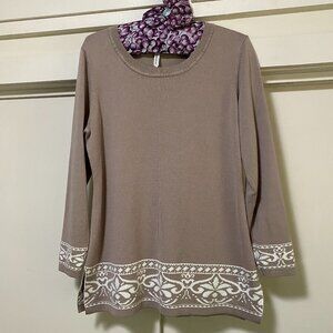 NY Collection tan sweater w/bell sleeves & white design trim, size L